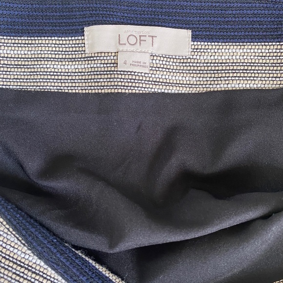Ann Taylor Loft A line navy cream striped skirt, 4P - Picture 4 of 6